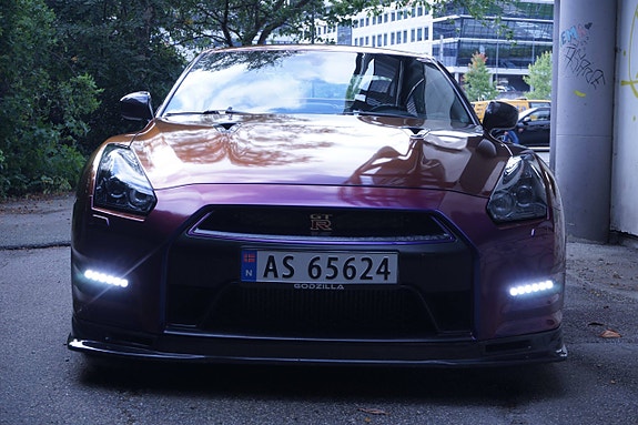 Nissan GT-R 9 of 30