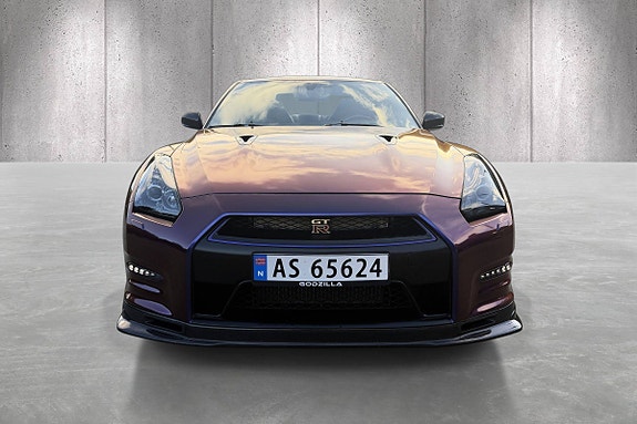 Nissan GT-R 20 of 30