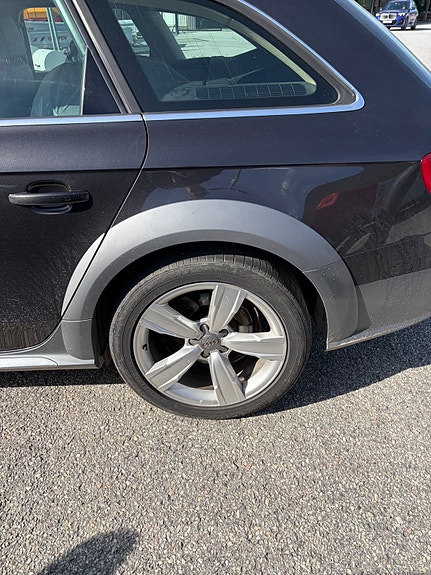 Audi A4 allroad 10 of 16