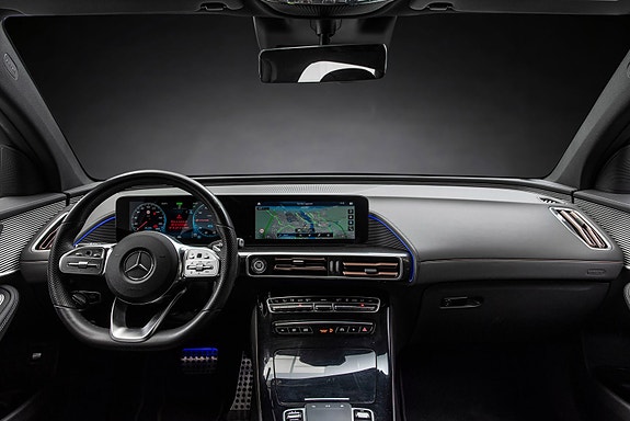 Mercedes-Benz EQC400 17 of 30