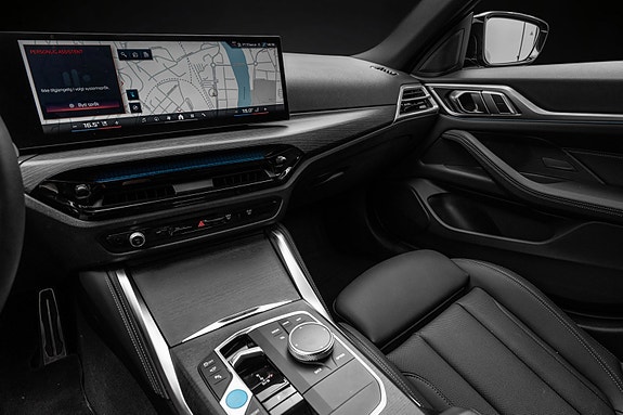 BMW i4 23 of 30