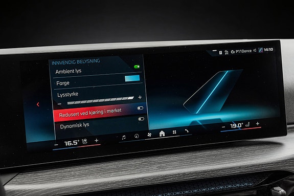 BMW i4 27 of 30