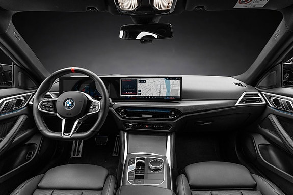 BMW i4 17 of 30