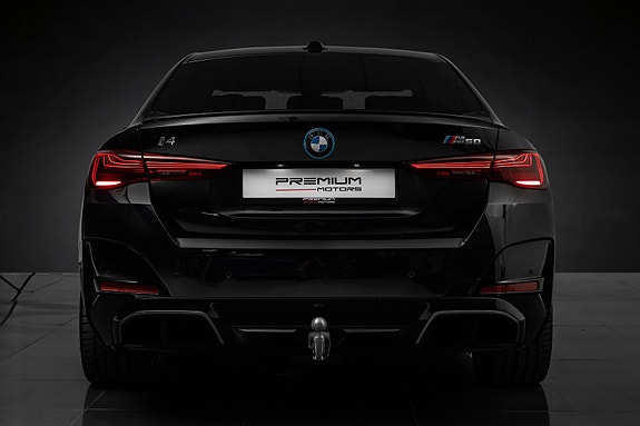 BMW i4 7 of 30