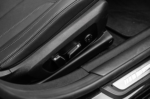 BMW i4 16 of 30