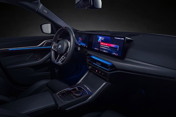 BMW i4 13 of 30