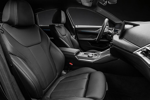 BMW i4 14 of 30