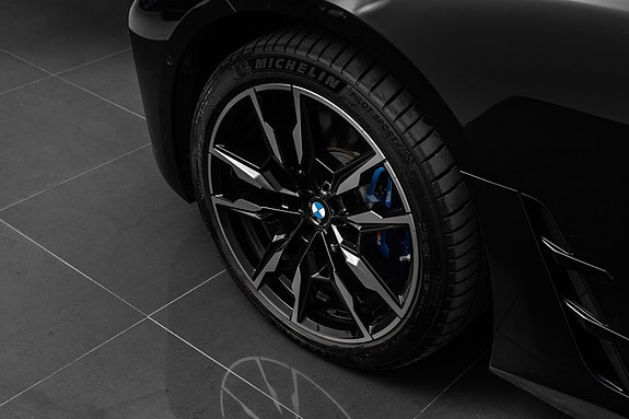 BMW i4 12 of 30