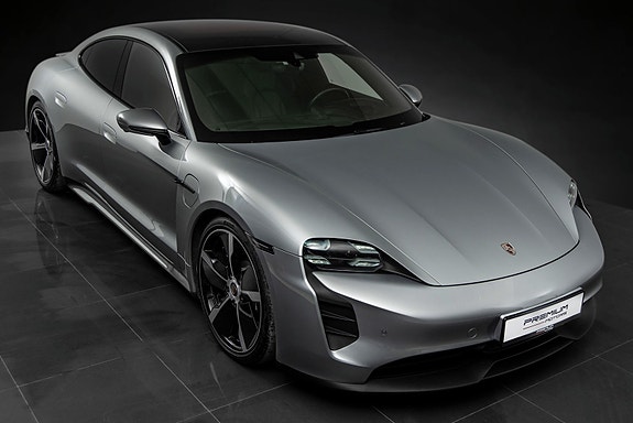 Porsche Taycan 2 of 30