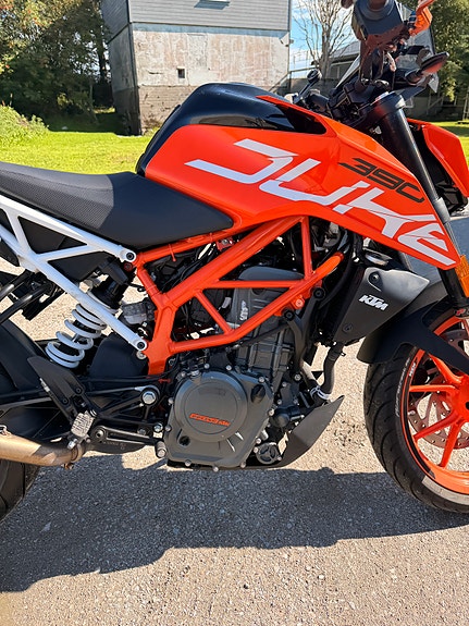 KTM 390 Duke 9 of 9