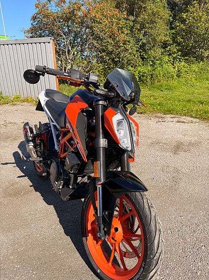 KTM 390 Duke 4 of 9