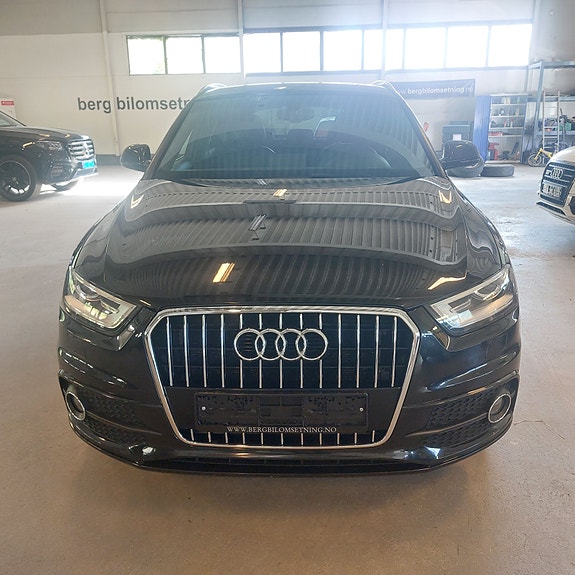 Audi Q3 2 of 11
