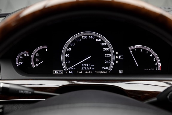 Mercedes-Benz S500 27 of 30