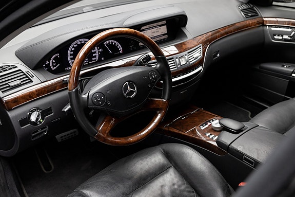 Mercedes-Benz S500 20 of 30