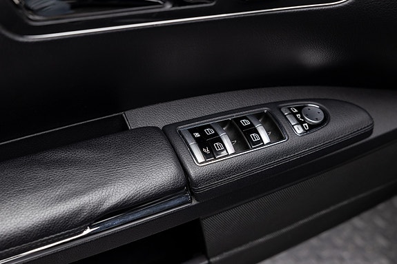 Mercedes-Benz S500 18 of 30