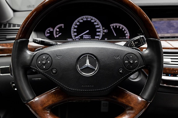 Mercedes-Benz S500 24 of 30