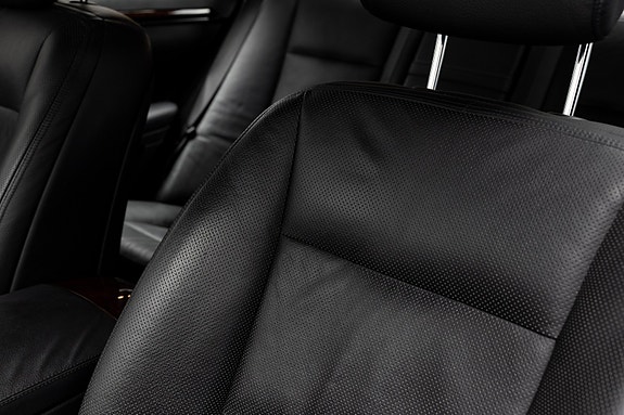 Mercedes-Benz S500 23 of 30