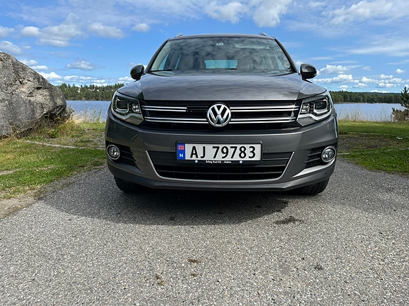 Volkswagen Tiguan 2 of 11