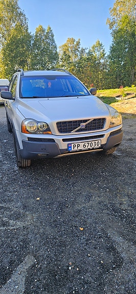Volvo XC90 3 of 13