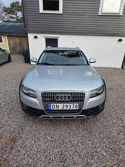 Audi A4 allroad 2 of 11