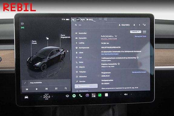 Tesla Model Y 14 of 28