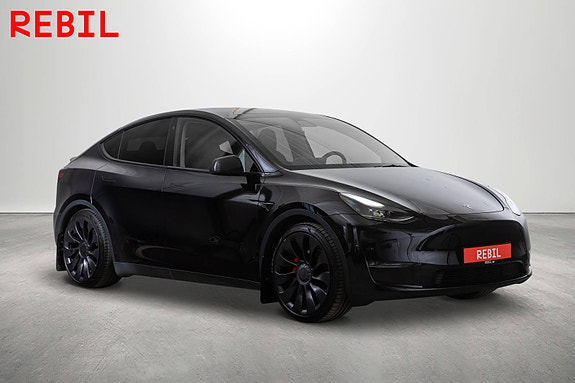 Tesla Model Y 4 of 28