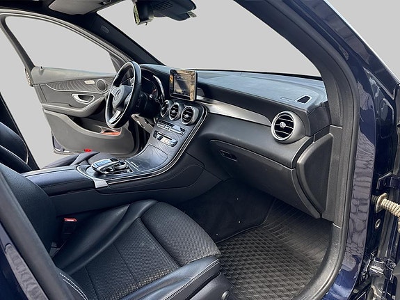 Mercedes-Benz GLC350 e 15 of 15