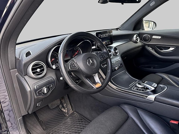 Mercedes-Benz GLC350 e 8 of 15