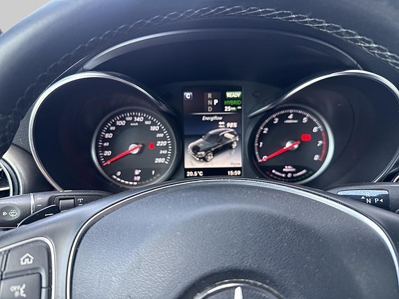 Mercedes-Benz GLC350 e 9 of 15