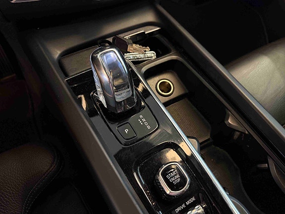 Volvo XC60 21 of 28