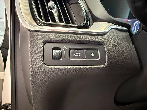 Volvo XC60 17 of 28