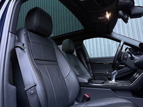 Land Rover Range Rover Evoque 15 of 30