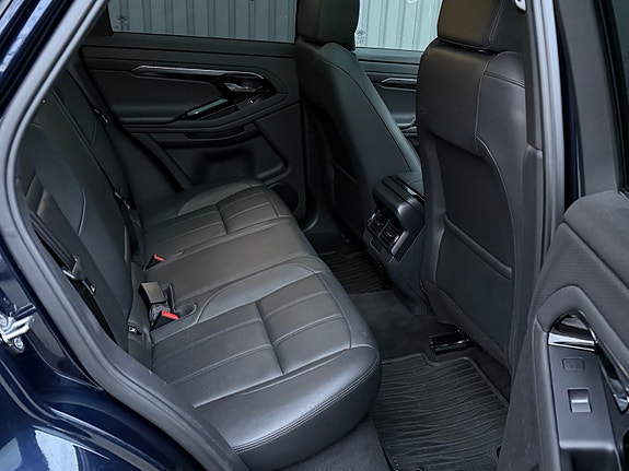 Land Rover Range Rover Evoque 27 of 30