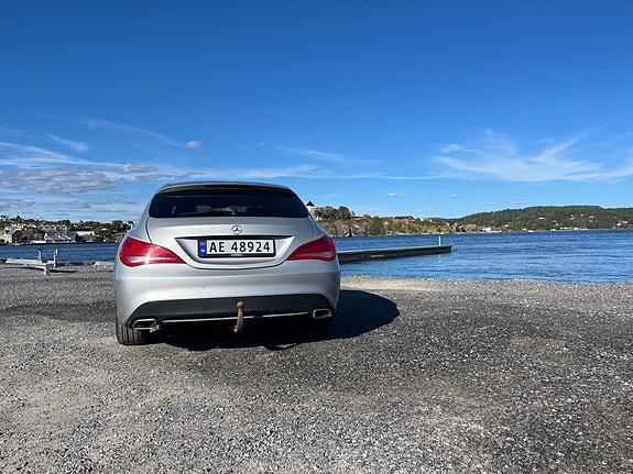 Mercedes-Benz CLA180 3 of 7