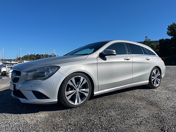 Mercedes-Benz CLA180 2 of 7