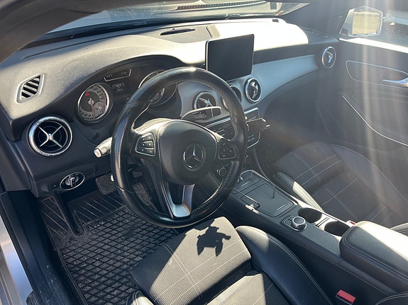 Mercedes-Benz CLA180 7 of 7