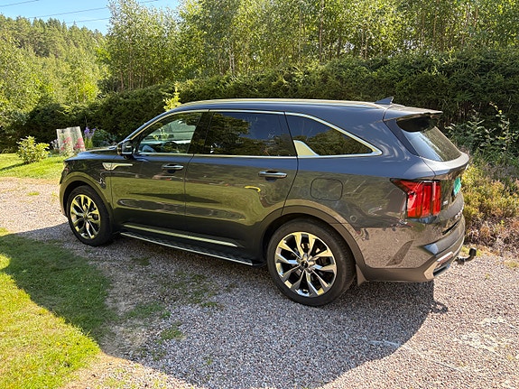 Kia Sorento 3 of 14