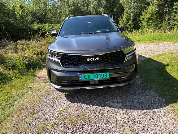 Kia Sorento 2 of 14