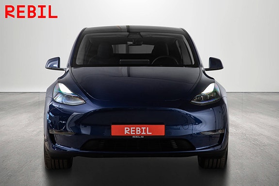 Tesla Model Y 3 of 24