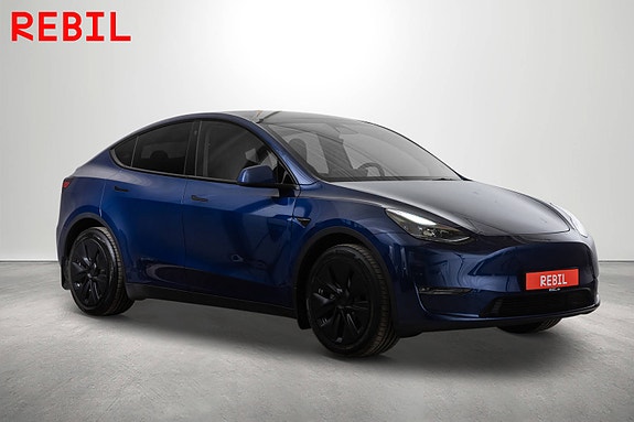 Tesla Model Y 4 of 24