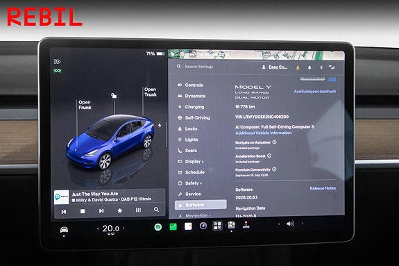Tesla Model Y 13 of 24