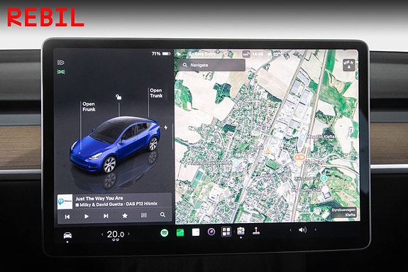 Tesla Model Y 15 of 24