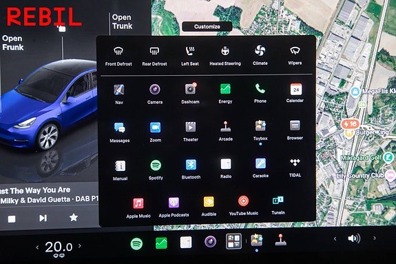 Tesla Model Y 17 of 24