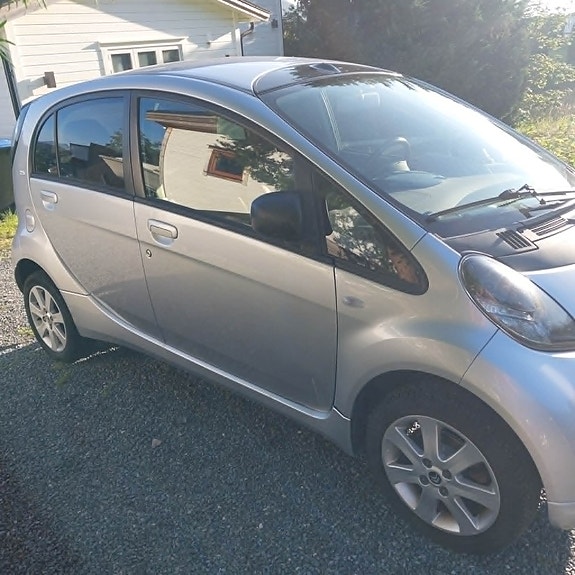 Citroen C-Zero 4 of 16