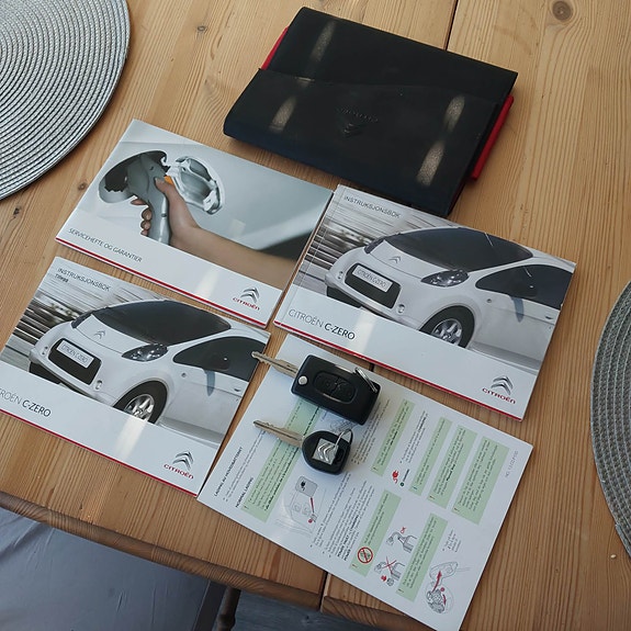Citroen C-Zero 9 of 16