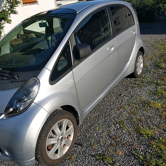 Citroen C-Zero 2 of 16