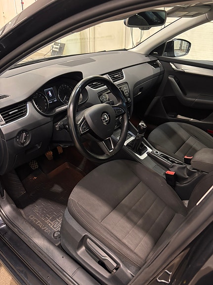 Skoda Octavia 6 of 13