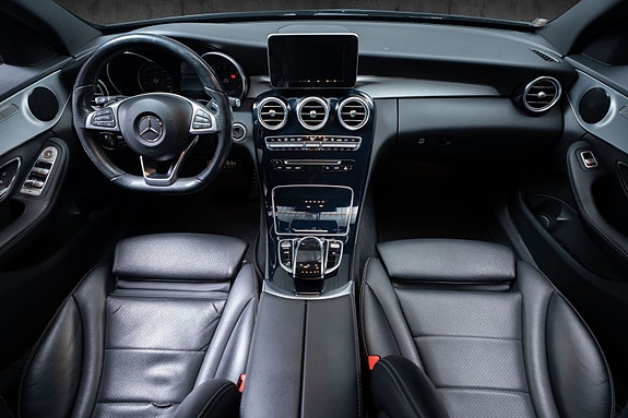 Mercedes-Benz C350 29 of 30