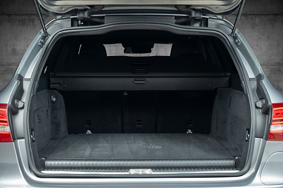 Mercedes-Benz C350 10 of 30