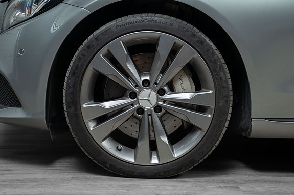 Mercedes-Benz C350 16 of 30